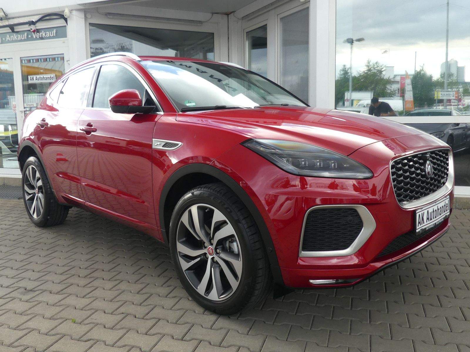 JAGUAR E-Pace R-Dynamic HSE. AWD. SHZ. 360CAM. ACC. LED