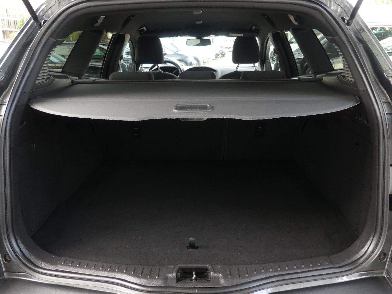 FORD Focus ST-Line Apple Carplay Bi-Xenon PDC Sitzhei