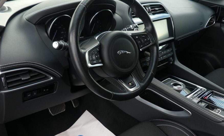 JAGUAR F-Pace R-Sport AWD Apple Carplay Kamera Sitzheiz
