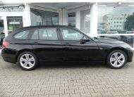BMW 318i Touring Sport Line Panorama Nav Hud CarPlay