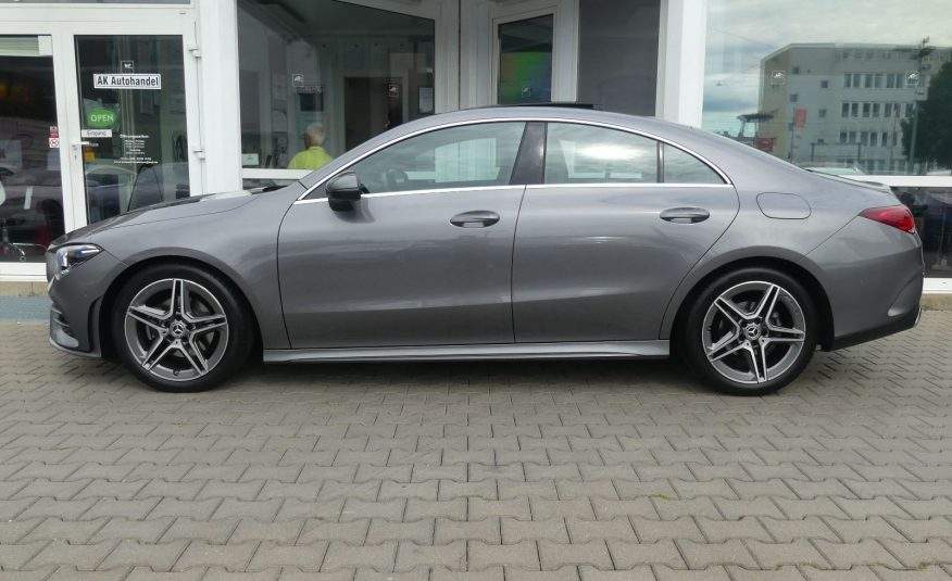MERCEDES-BENZ CLA 180 AMG-Line LED Leder Kamera Navi