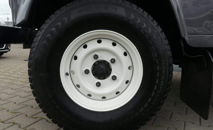LAND ROVER Defender 110 SE Station Wagon TD5