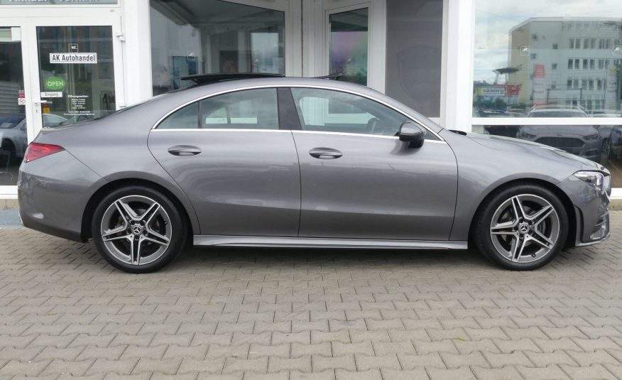 MERCEDES-BENZ CLA 180 AMG-Line LED Leder Kamera Navi