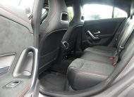 MERCEDES-BENZ CLA 180 AMG-Line LED Leder Kamera Navi