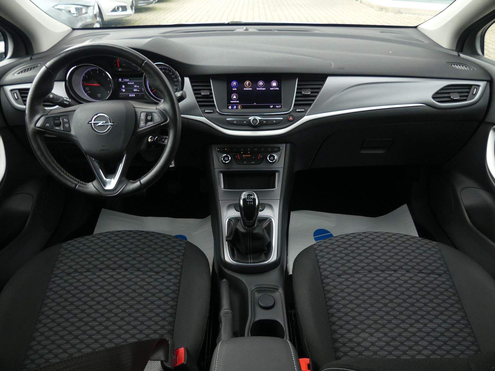 OPEL Astra K Lim. Edition LED Lenkradheiz Shz CarPlay