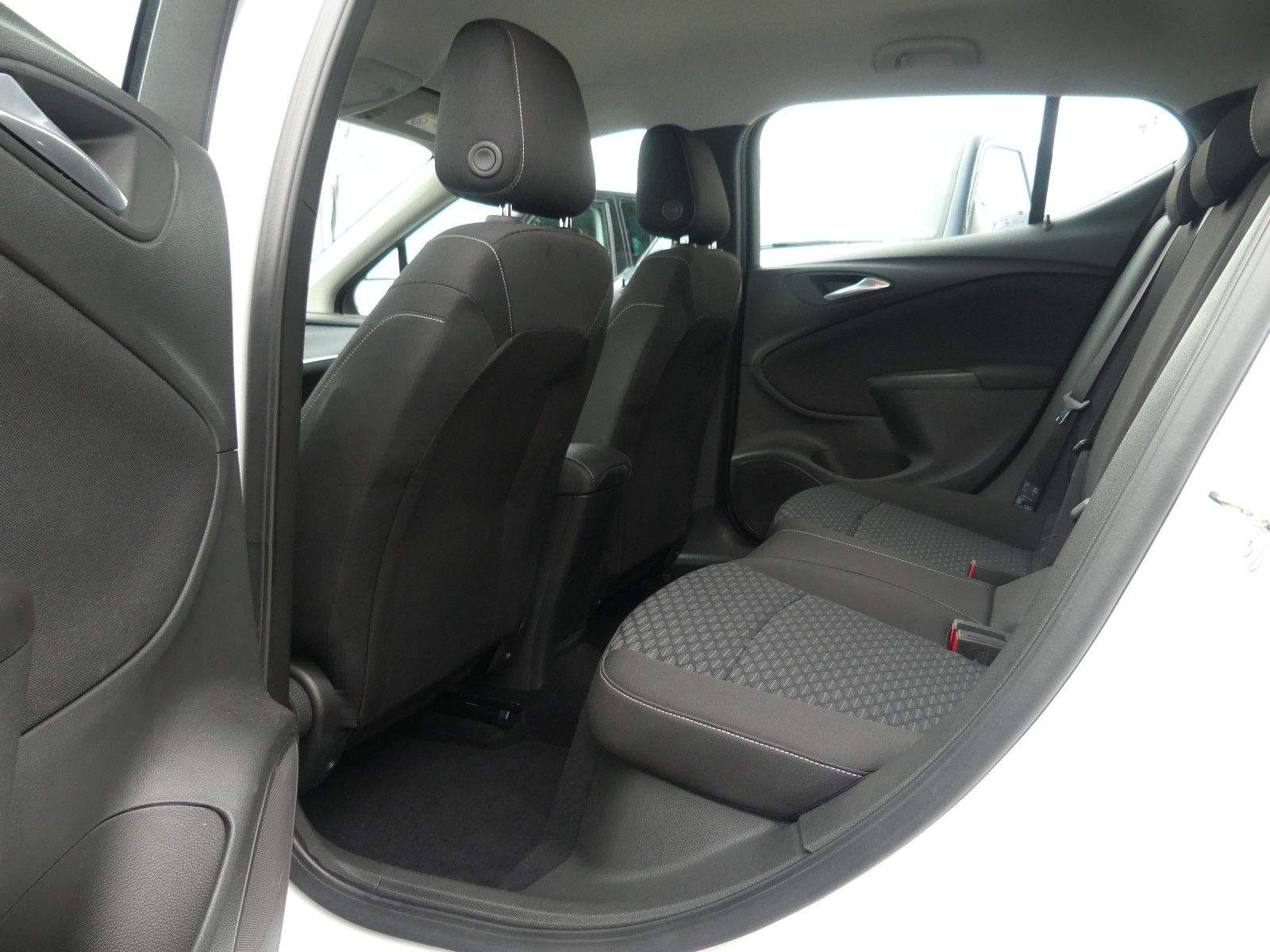 OPEL Astra K Lim. Edition LED Lenkradheiz Shz CarPlay