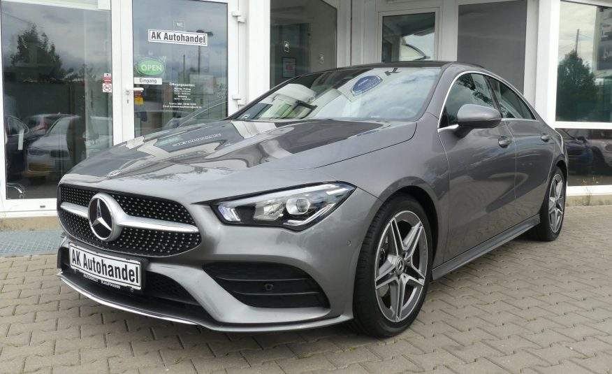 MERCEDES-BENZ CLA 180 AMG-Line LED Leder Kamera Navi