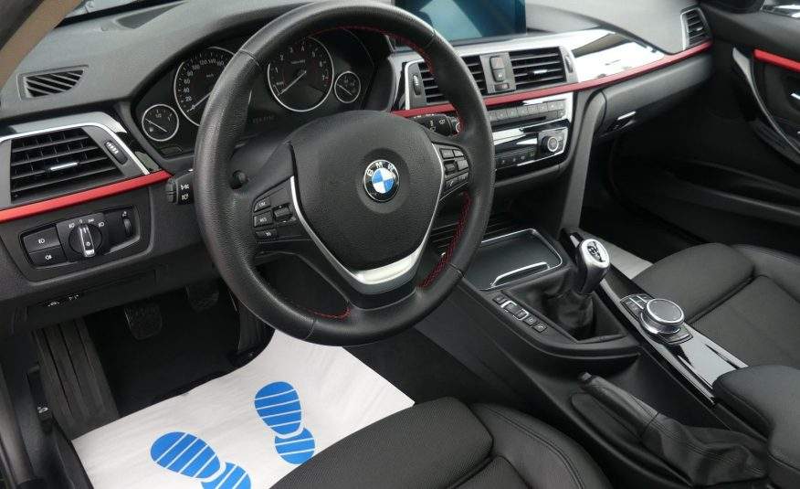 BMW 318i Touring Sport Line Panorama Nav Hud CarPlay