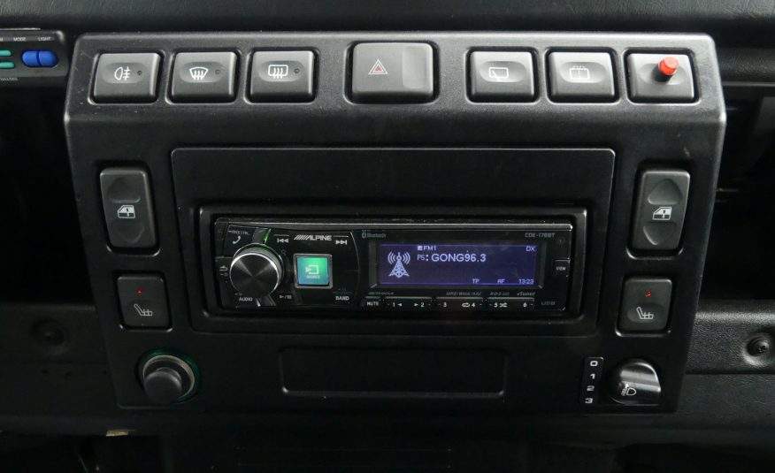 LAND ROVER Defender 110 SE Station Wagon TD5