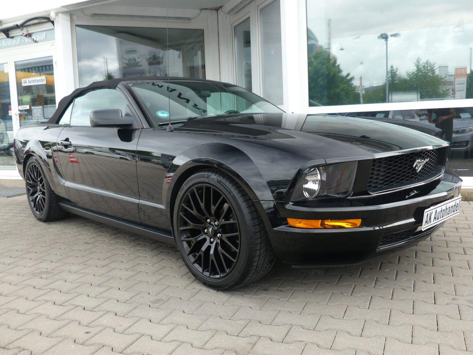 FORD Mustang Cabrio Aut. Leder Sitzhzg. Klima