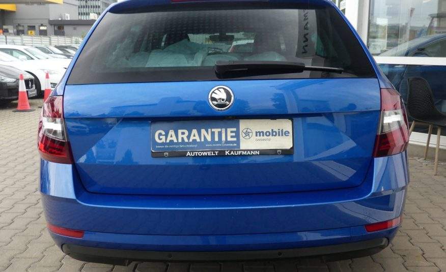 SKODA Octavia Combi Style Aut LED ACC Kam CarPlay