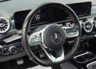 MERCEDES-BENZ CLA 180 AMG-Line LED Leder Kamera Navi
