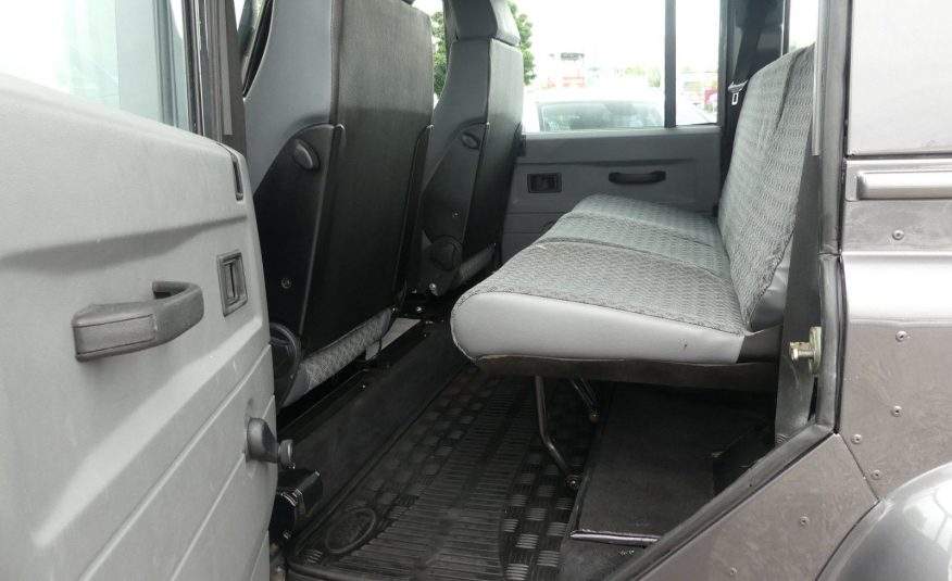 LAND ROVER Defender 110 SE Station Wagon TD5