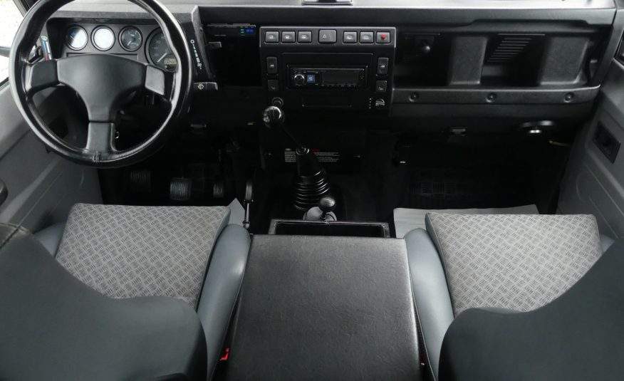LAND ROVER Defender 110 SE Station Wagon TD5