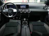 MERCEDES-BENZ CLA 180 AMG-Line LED Leder Kamera Navi