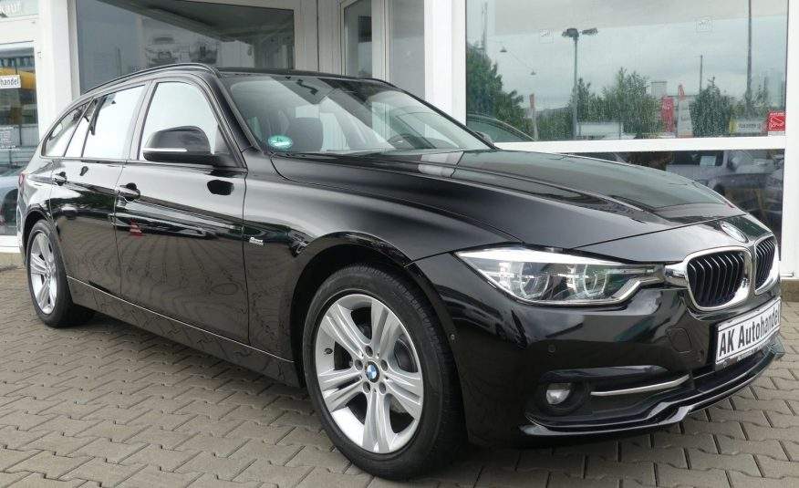 BMW 318i Touring Sport Line Panorama Nav Hud CarPlay