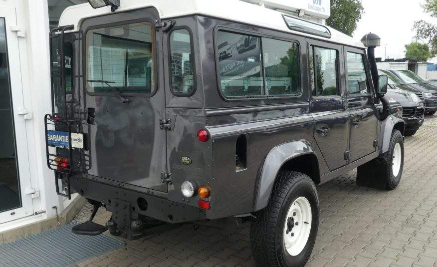 LAND ROVER Defender 110 SE Station Wagon TD5