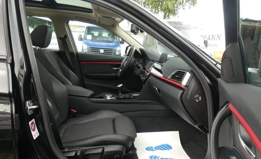 BMW 318i Touring Sport Line Panorama Nav Hud CarPlay
