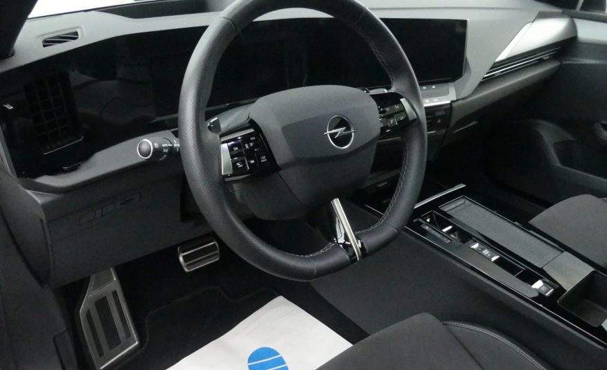 OPEL Astra Lim. Ultimate Intelli Aut ACC LED Leder