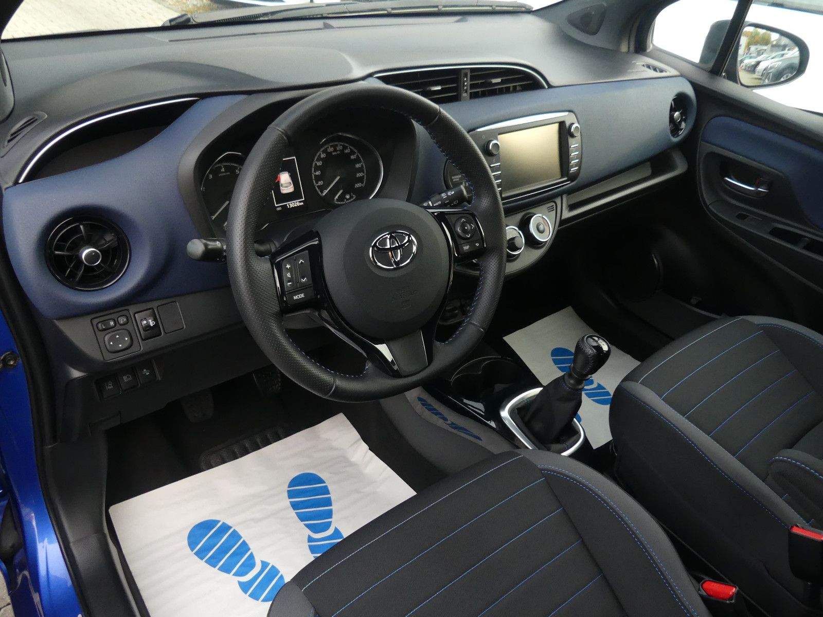 TOYOTA Yaris Style Selection Kamera Sitzheizung DAB