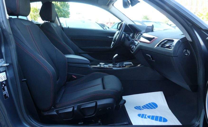 BMW 220i Sport-Aut. Sport Line Coupe LED Navi