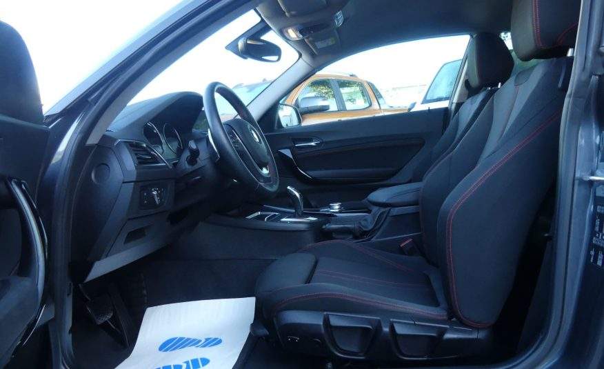 BMW 220i Sport-Aut. Sport Line Coupe LED Navi