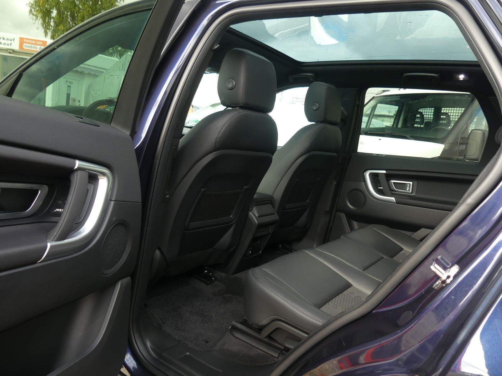 LAND ROVER Discovery Sport SE AWD Navi. Cam. Pano. Meridian