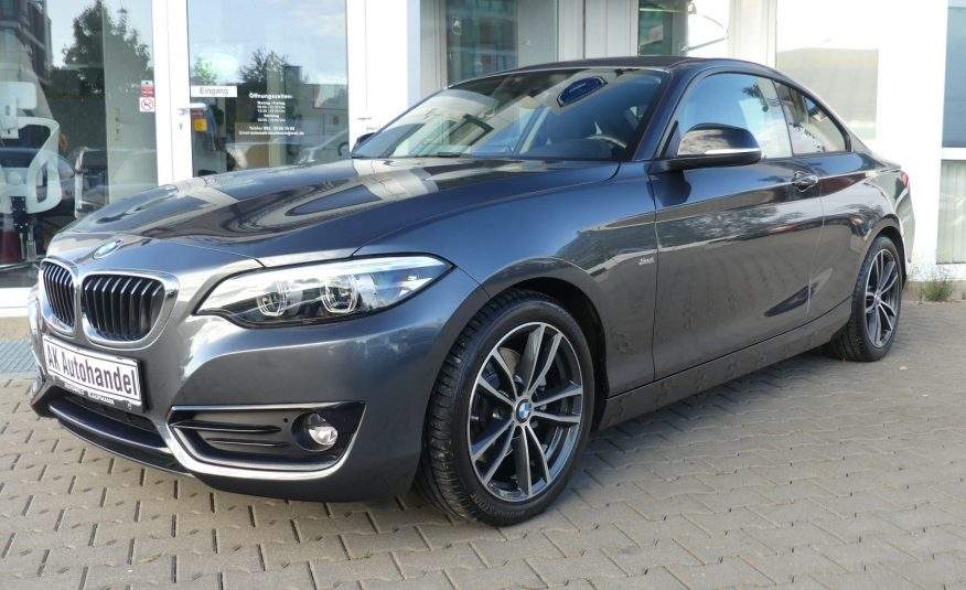 BMW 220i Sport-Aut. Sport Line Coupe LED Navi