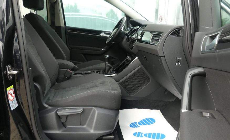 VW Touran R-Line Highline ACC  Alcantara