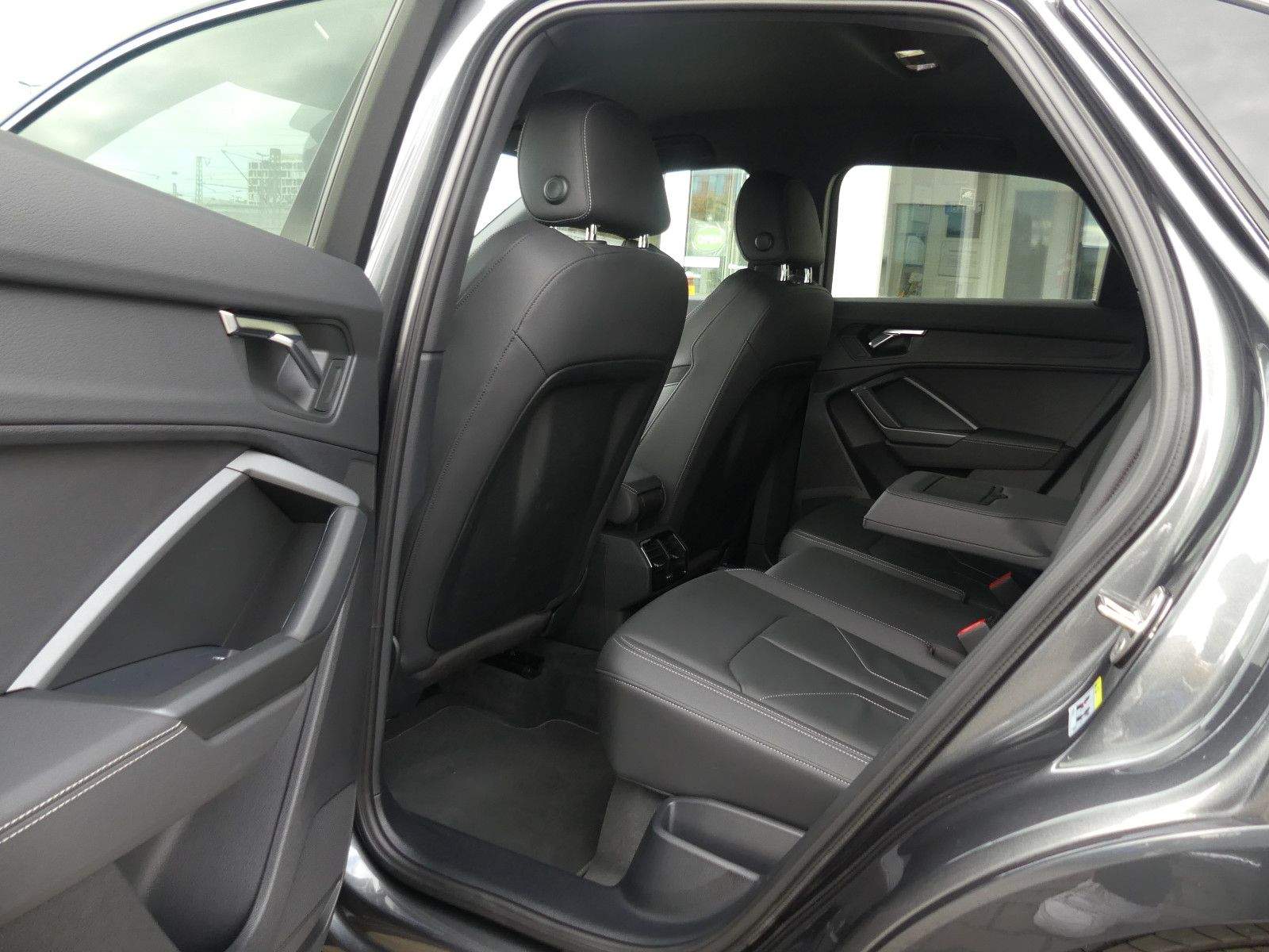 AUDI Q3 Sportback 35 TFSI S line LED Leder Camera Nav