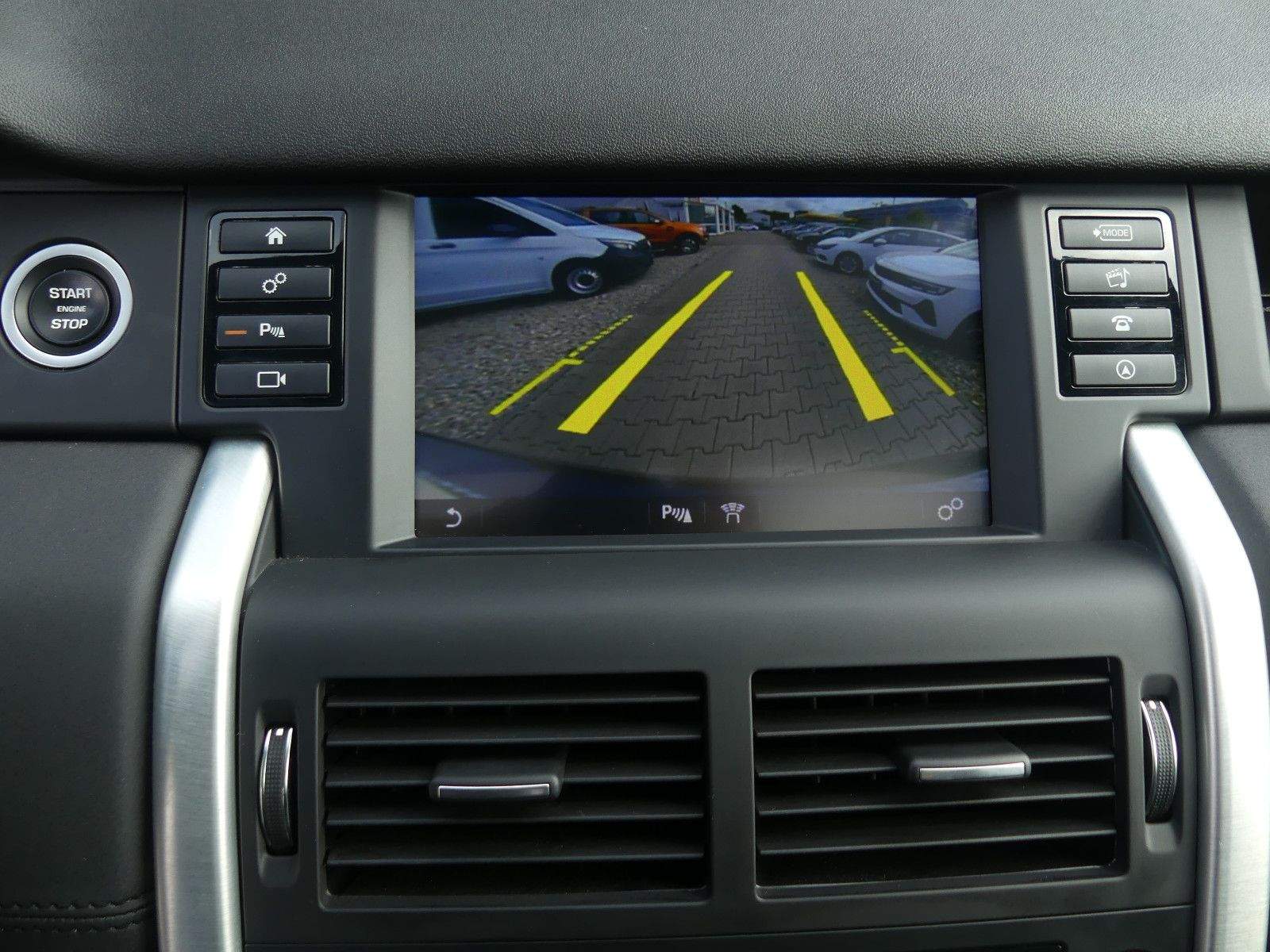 LAND ROVER Discovery Sport SE AWD Navi. Cam. Pano. Meridian