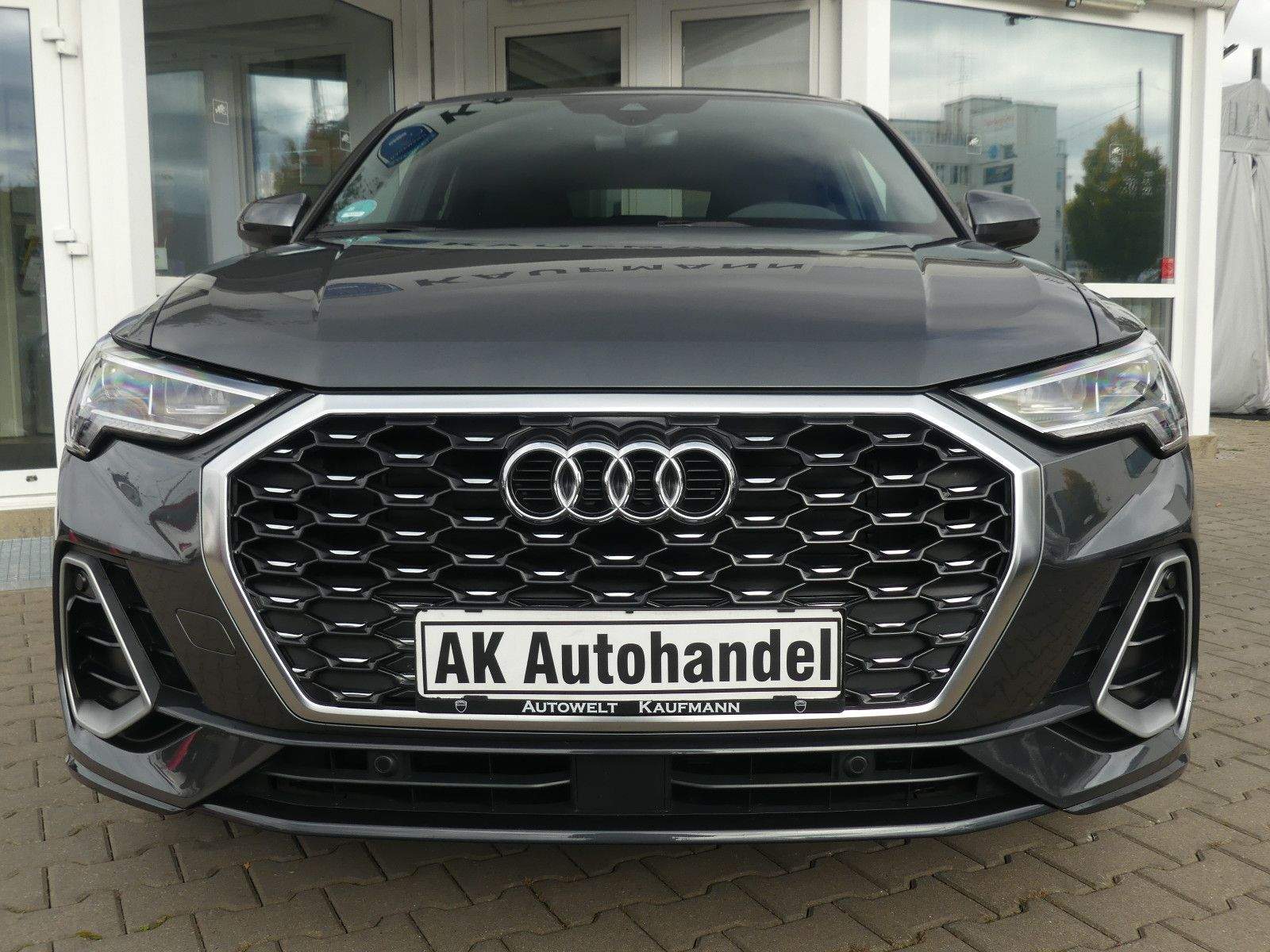 AUDI Q3 Sportback 35 TFSI S line LED Leder Camera Nav