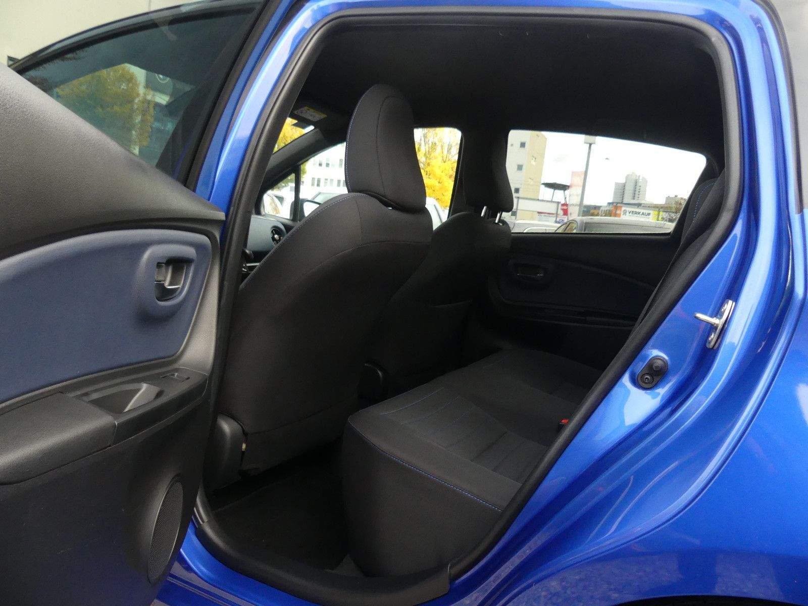 TOYOTA Yaris Style Selection Kamera Sitzheizung DAB