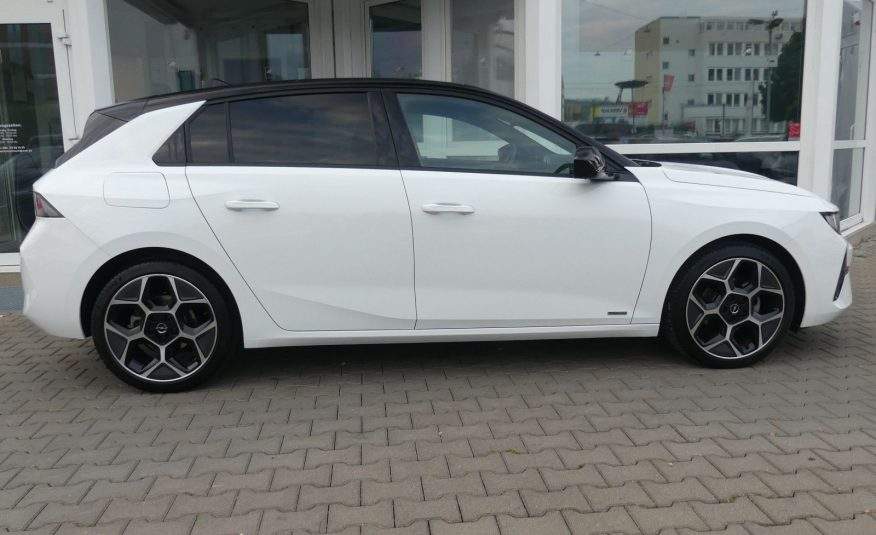 OPEL Astra Lim. Ultimate Intelli Aut ACC LED Leder