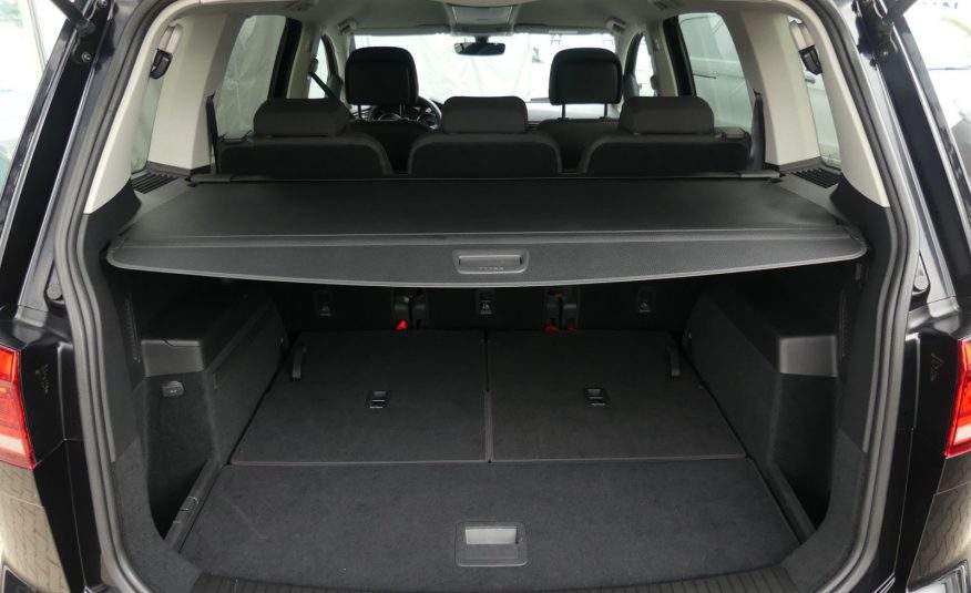 VW Touran R-Line Highline ACC  Alcantara