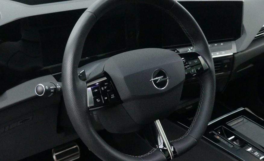OPEL Astra Lim. Ultimate Intelli Aut ACC LED Leder
