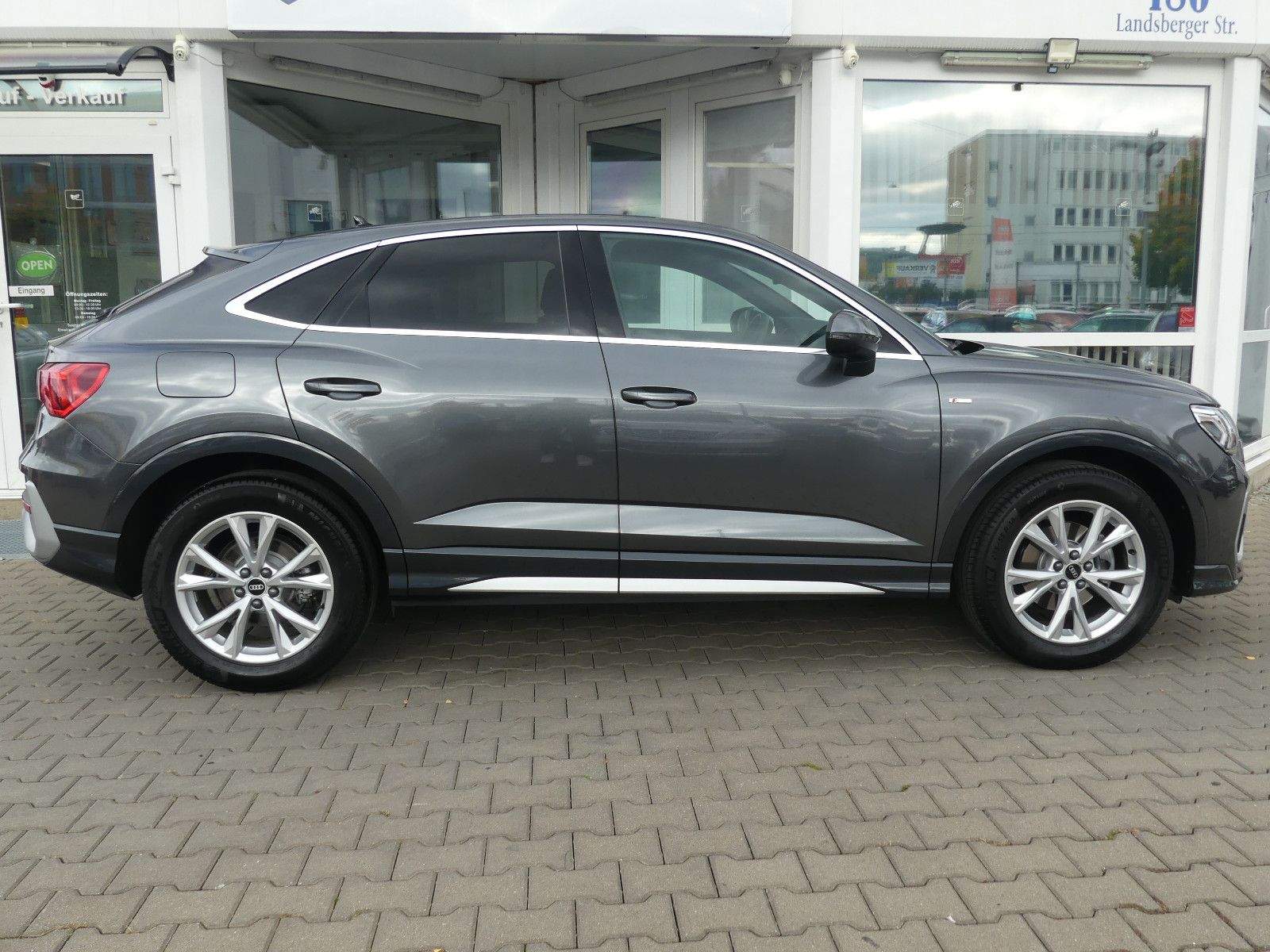 AUDI Q3 Sportback 35 TFSI S line LED Leder Camera Nav