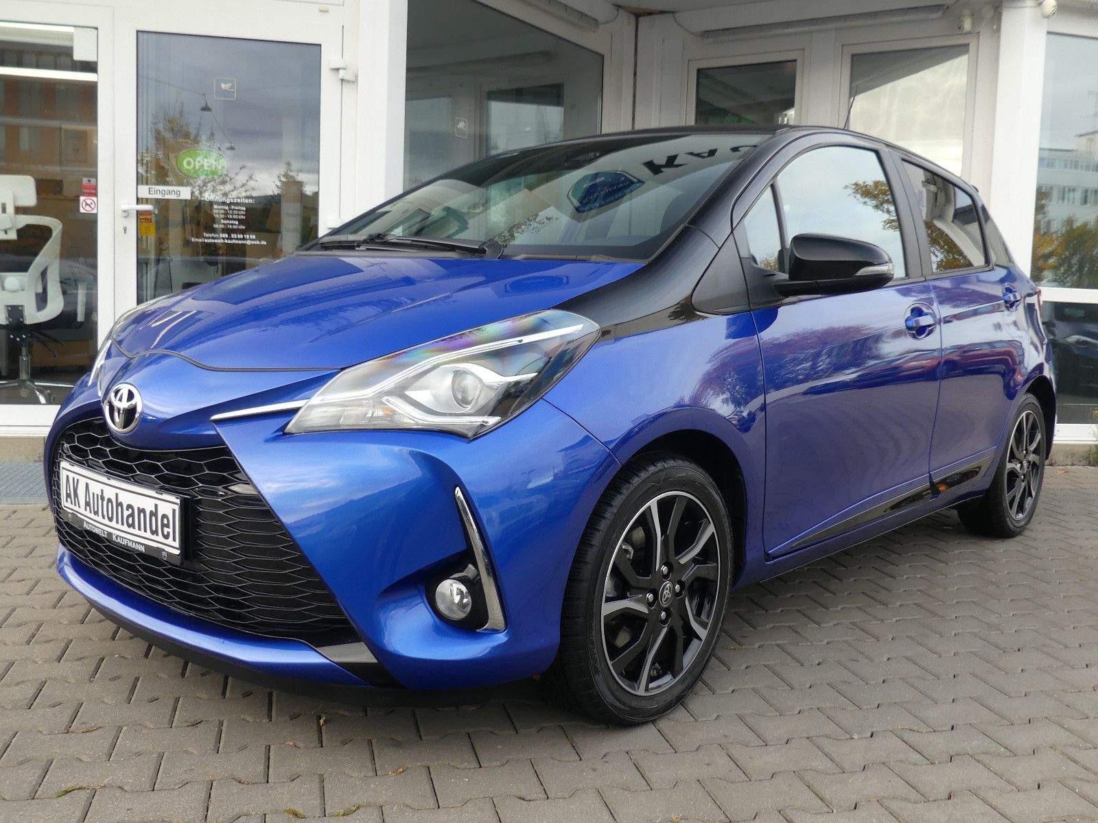 TOYOTA Yaris Style Selection Kamera Sitzheizung DAB