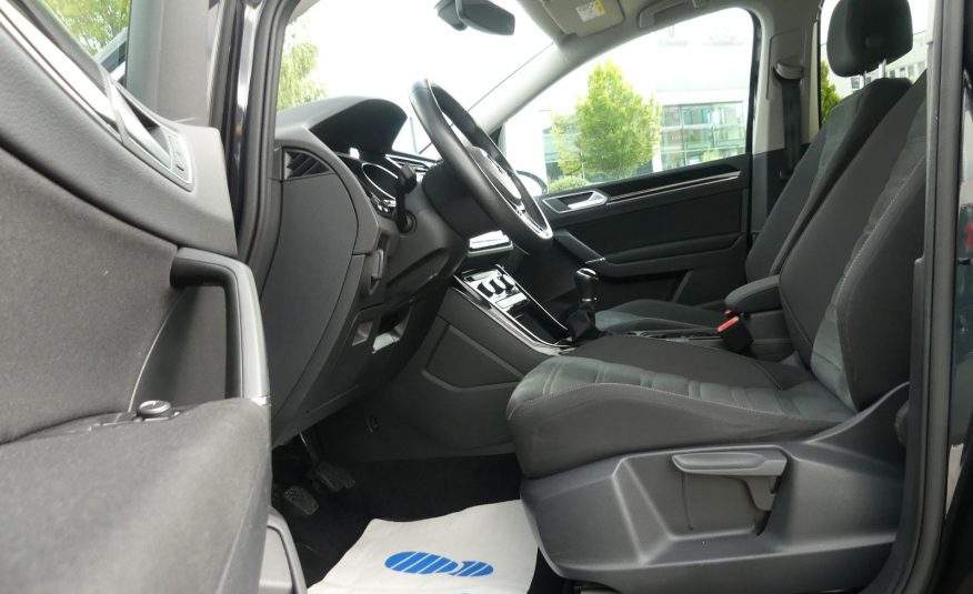 VW Touran R-Line Highline ACC  Alcantara