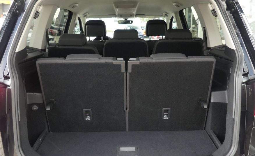 VW Touran R-Line Highline ACC  Alcantara
