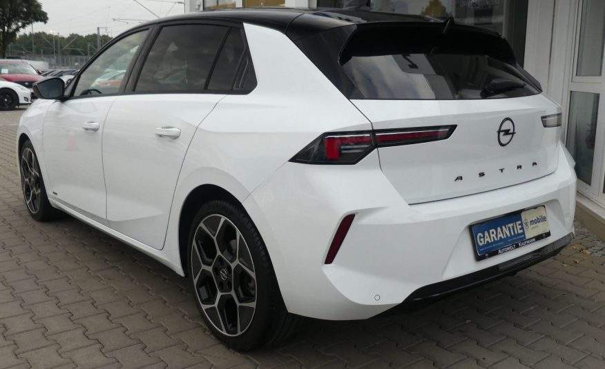 OPEL Astra Lim. Ultimate Intelli Aut ACC LED Leder