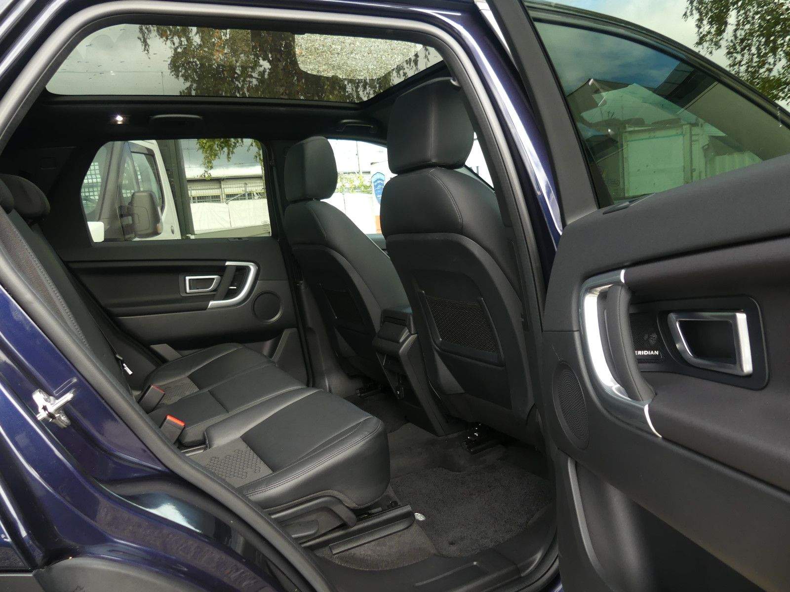 LAND ROVER Discovery Sport SE AWD Navi. Cam. Pano. Meridian