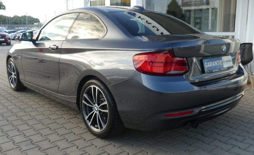 BMW 220i Sport-Aut. Sport Line Coupe LED Navi