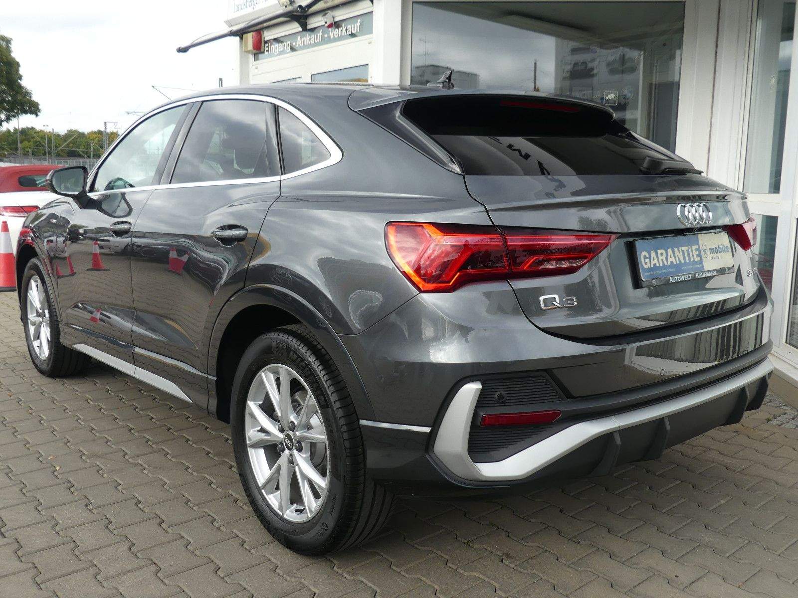 AUDI Q3 Sportback 35 TFSI S line LED Leder Camera Nav