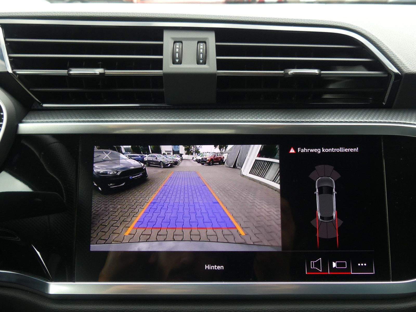 AUDI Q3 Sportback 35 TFSI S line LED Leder Camera Nav