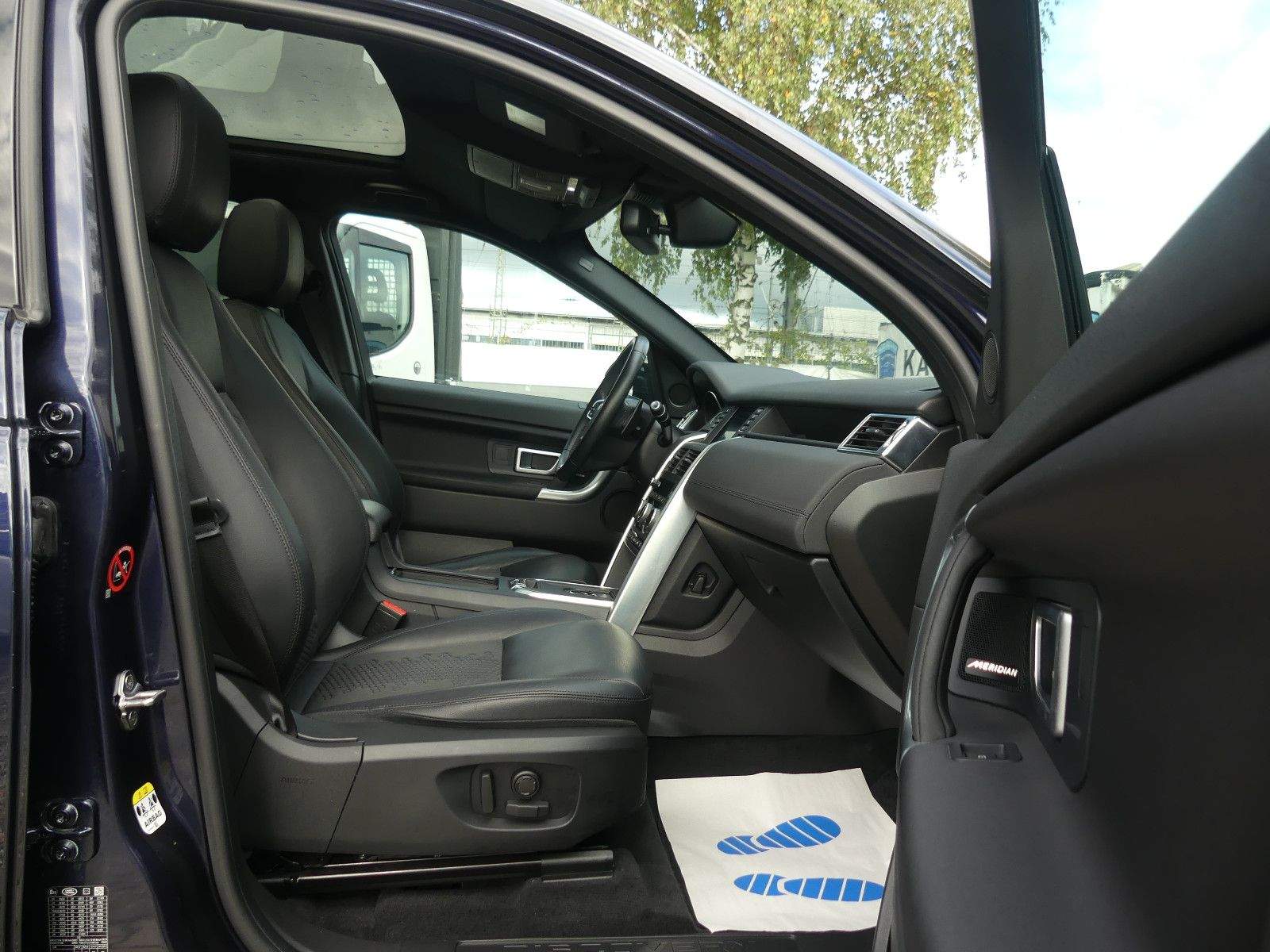 LAND ROVER Discovery Sport SE AWD Navi. Cam. Pano. Meridian