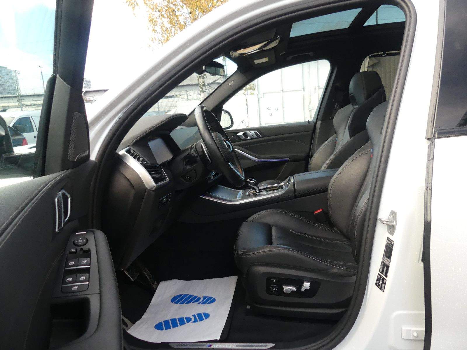 BMW X5 M50i ShadowLine Pano HUD Innovation Laser H&K