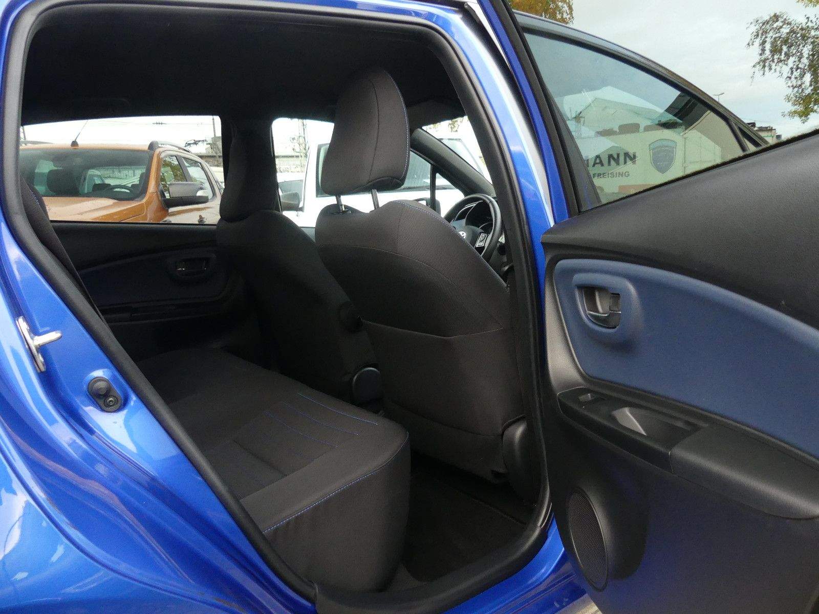 TOYOTA Yaris Style Selection Kamera Sitzheizung DAB