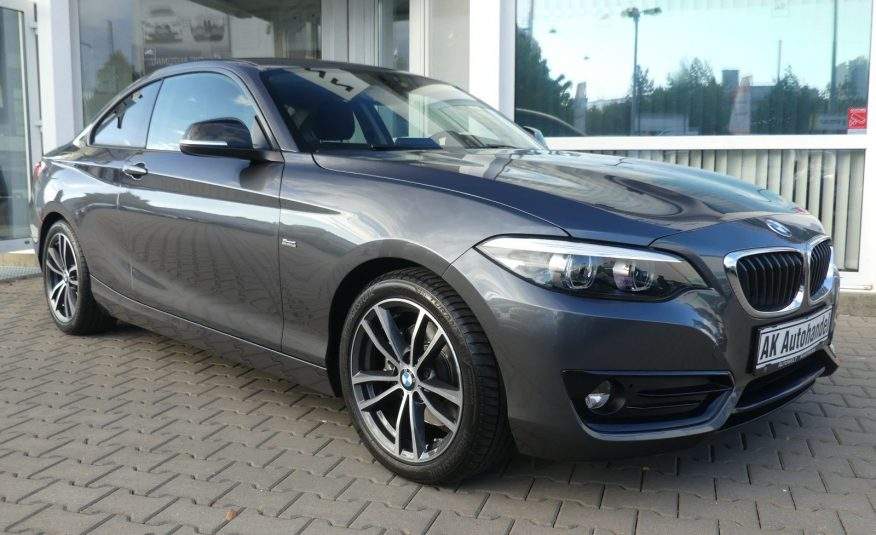 BMW 220i Sport-Aut. Sport Line Coupe LED Navi