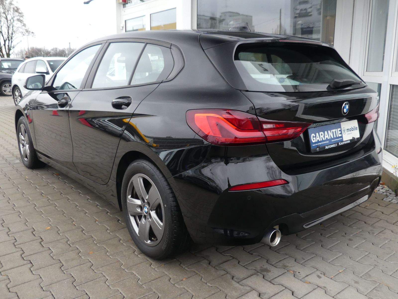 BMW 118i Advantage LED PDC AHK Navi CarPlay Android